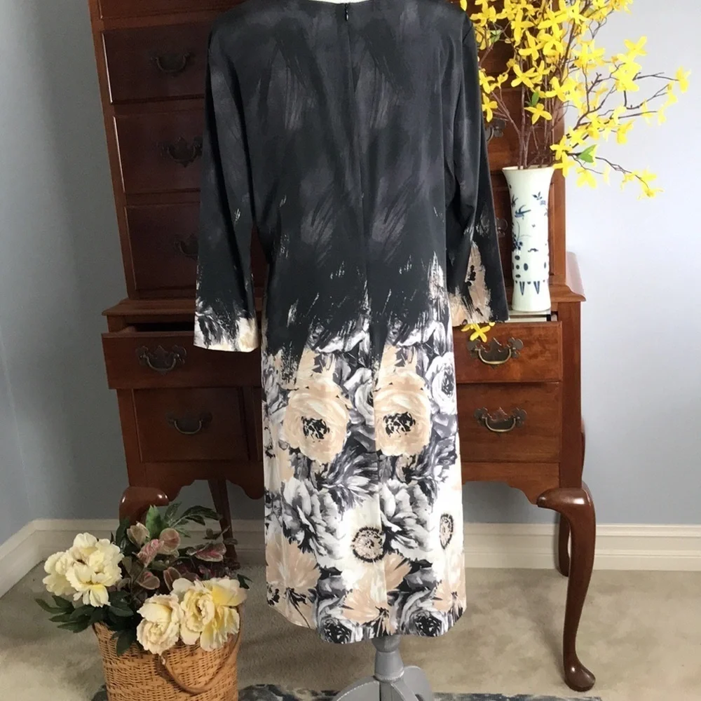 St. John Collection Floral Silk Dress Black Cream Golden Size 12 - Picture 10 of 16